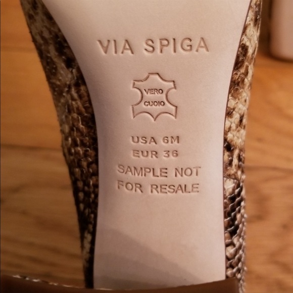 New Via Spiga Lana Snakeskin Booties - Picture 5 of 6